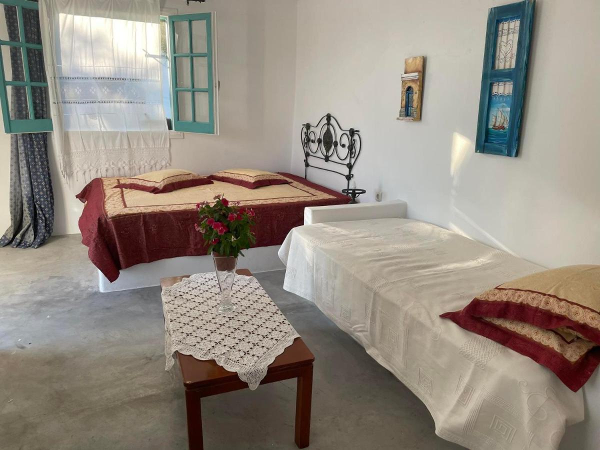 Sweet Home With Two Beds -One Single Room- With Beautiful View! Agia Marina  Dış mekan fotoğraf