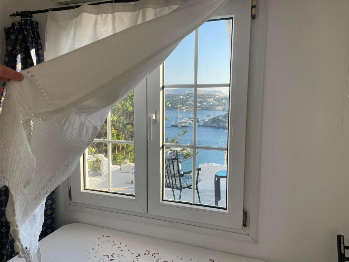 Sweet Home With Two Beds -One Single Room- With Beautiful View! Agia Marina  Dış mekan fotoğraf